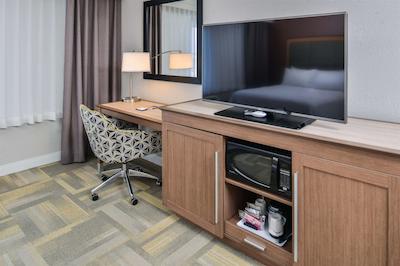 هامپتون این اند سویتز آلتونا-دز موینز