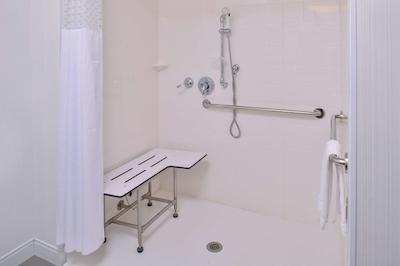 هامپتون این اند سویتز آلتونا-دز موینز