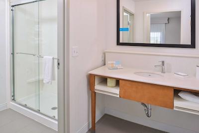 هامپتون این اند سویتز آلتونا-دز موینز