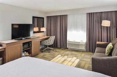 هامپتون این اند سویتز آلتونا-دز موینز