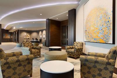 امباسی سویتز بای هیلتون گرینویل دونتون ریورپلاس