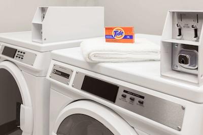 میکرتل این اند سویتز بای ویندهام کیرکلاند لاک