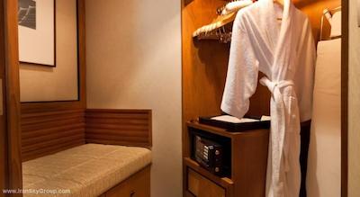 کنراد بانکوک