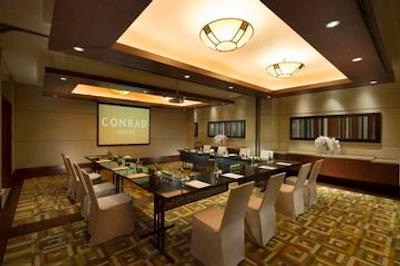 کنراد بانکوک