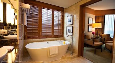 کنراد بانکوک