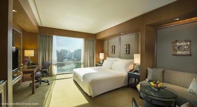 کنراد بانکوک