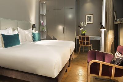 منسیور کادت هتل اند اسپا