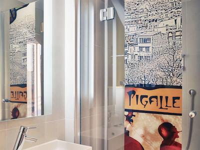 مرکور پاریز پیگال ساکر کور