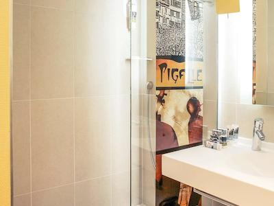 مرکور پاریز پیگال ساکر کور