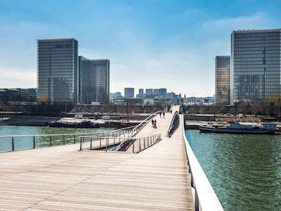 مرکور پاریز پیگال ساکر کور