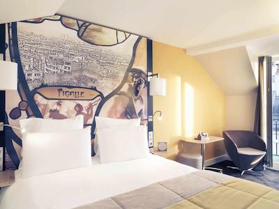 مرکور پاریز پیگال ساکر کور