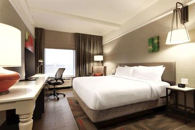 هیلتون گاردن این کالگاری دونتون