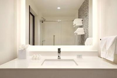 هیلتون گاردن این کالگاری دونتون