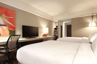 هیلتون گاردن این کالگاری دونتون