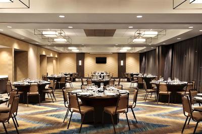 هیلتون گاردن این کالگاری دونتون