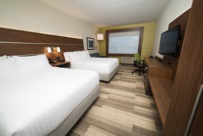 هلید این اکسپرز اند سویتز وست ادمنتون-مال اریا