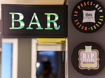 ایبیز استیلز ریبیراو پرتو