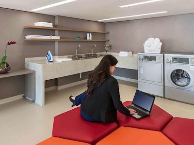 اپاردتل اداجیو جوندیا شپینگ