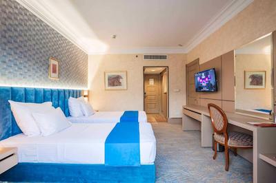 هتل پارسیان استقلال