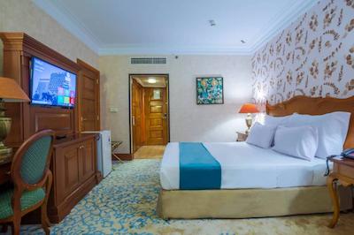 هتل پارسیان استقلال