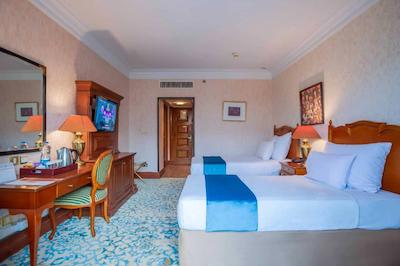 هتل پارسیان استقلال