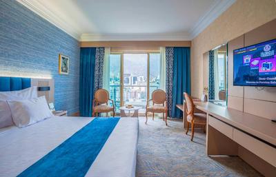 هتل پارسیان استقلال