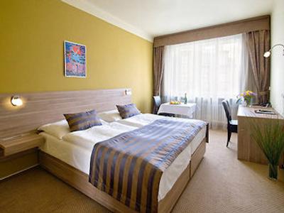 هتل مدا ارت اُف موسوم کامپا