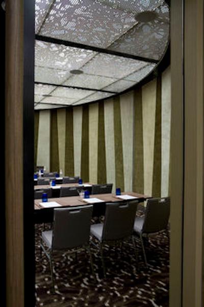 کراون پلازا چانگی ایرپورت