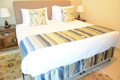 اوان تور هتل اپارتمنتز