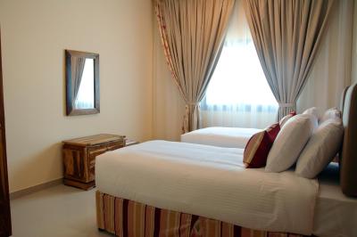 اوان تور هتل اپارتمنتز