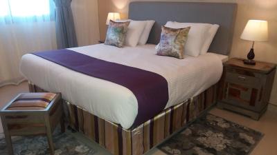 اوان تور هتل اپارتمنتز