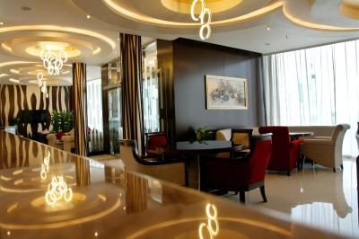 اوان تور هتل اپارتمنتز