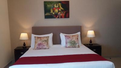 اوان تور هتل اپارتمنتز