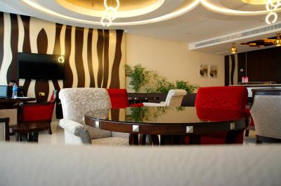 اوان تور هتل اپارتمنتز