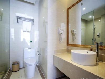 وینا هتل شانگهای هانگچائو کانونشن اند اکسهیبیشن سنتر