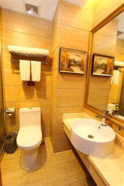 وینا هتل شنزهن باان چوانجی راد