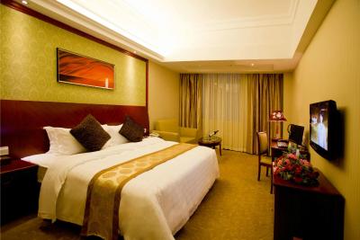 وینا هتل شنزهن باان چوانجی راد