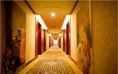 وینا هتل شنزهن باان چوانجی راد