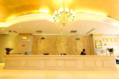 وینا هتل شنزهن باان چوانجی راد