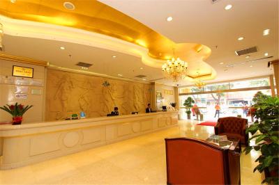 وینا هتل شنزهن باان چوانجی راد