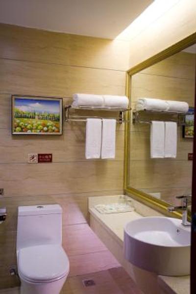 وینا هتل شنزهن باان چوانجی راد