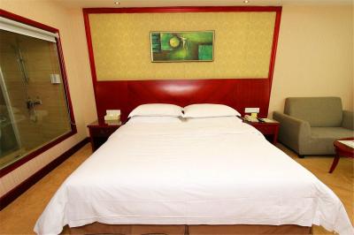 وینا هتل شنزهن باان چوانجی راد