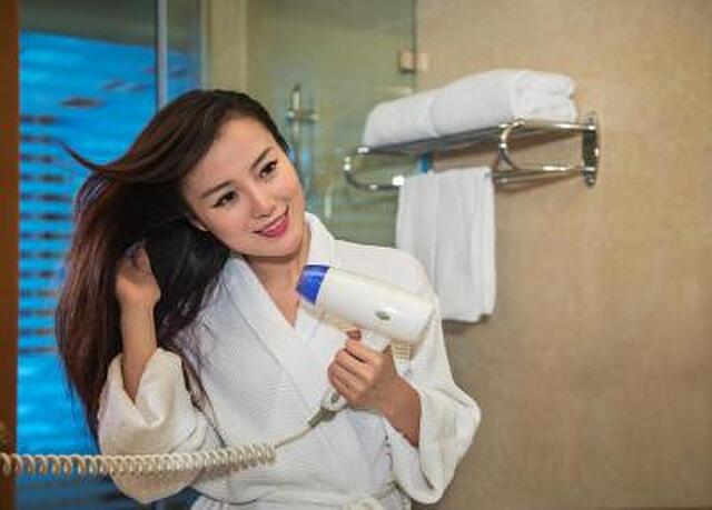 وینا هتل شنزهن باان چوانجی راد