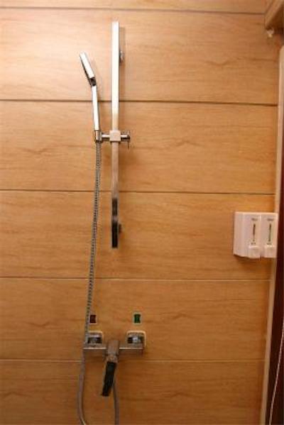 وینا هتل شنزهن باان چوانجی راد