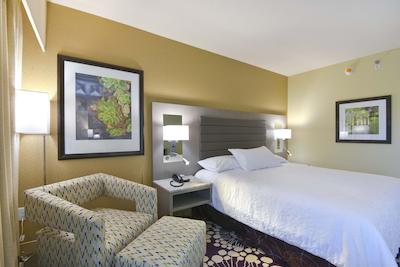 هیلتون گاردن این رالای/کرابتری والی