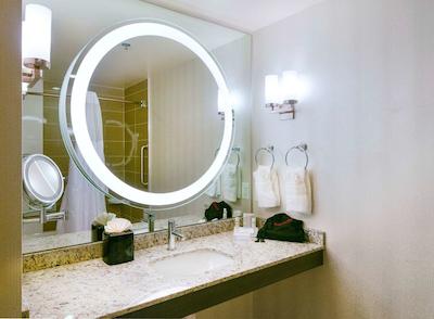 هیلتون گاردن این رالای/کرابتری والی