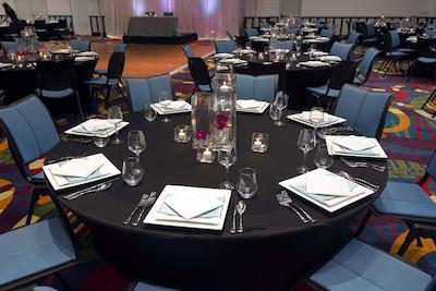 هیلتون گاردن این رالای/کرابتری والی