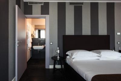 فیفتی هوس لوکسوری هتل میلان