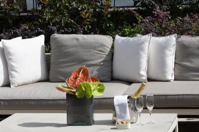 فیفتی هوس لوکسوری هتل میلان