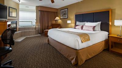 بست وسترن پلاس اُسین ویو ریزرت